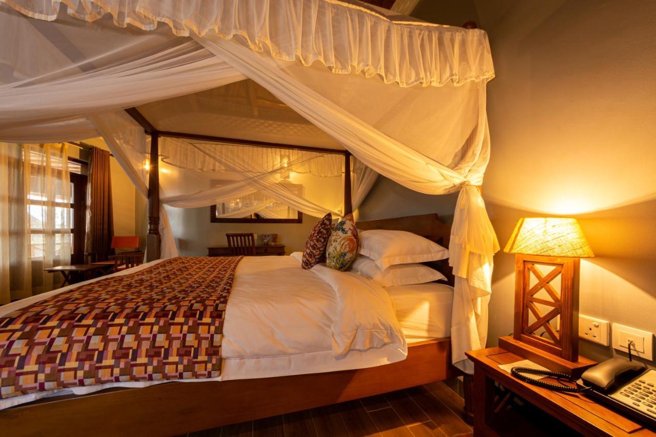 Emburara Farm Lodge Mbarara Esterno foto