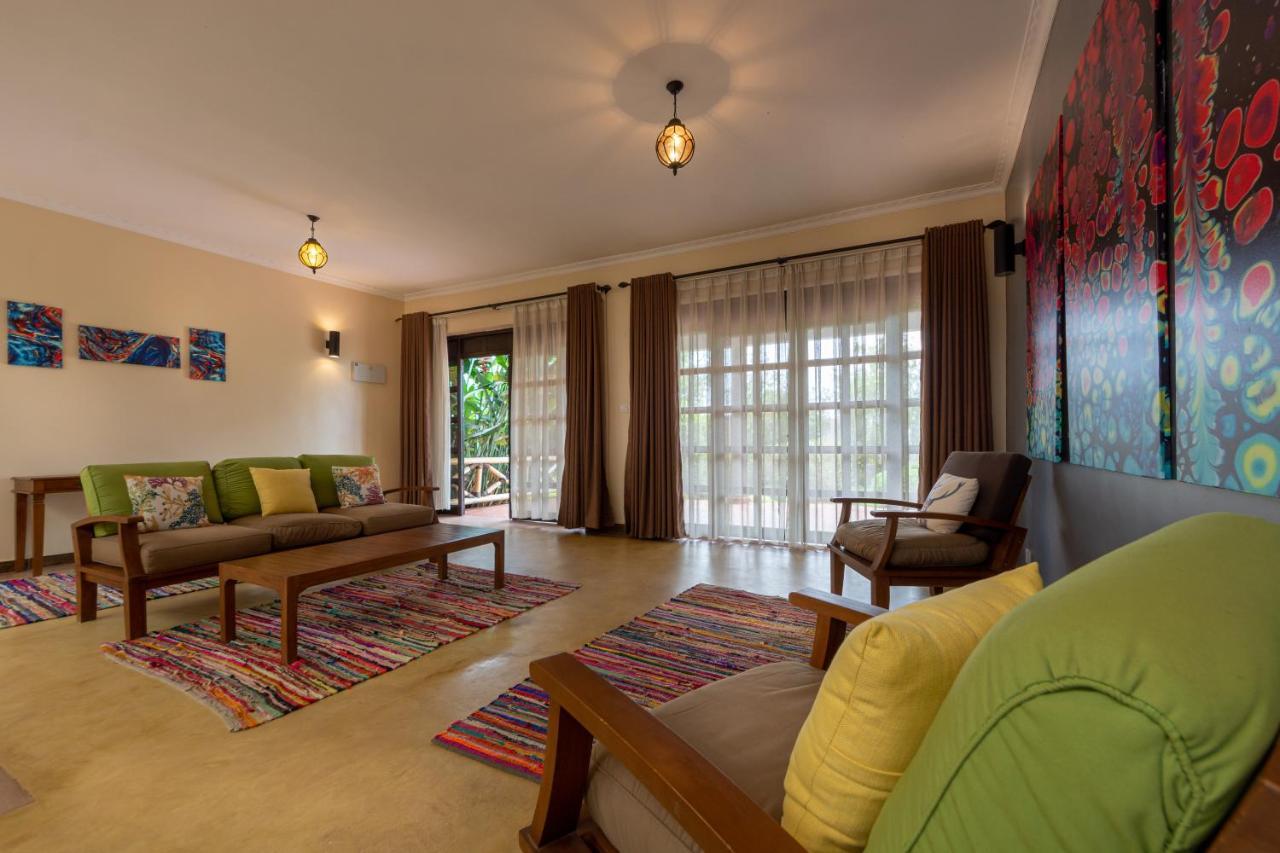 Emburara Farm Lodge Mbarara Esterno foto