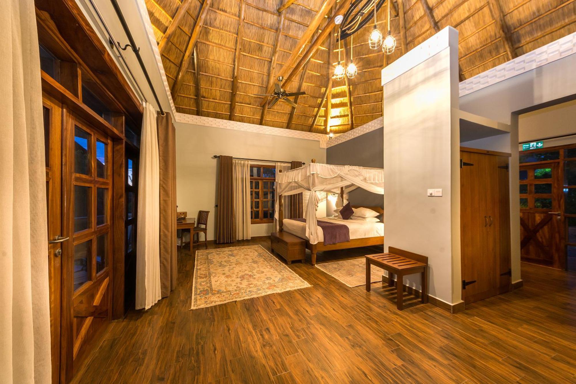 Emburara Farm Lodge Mbarara Esterno foto