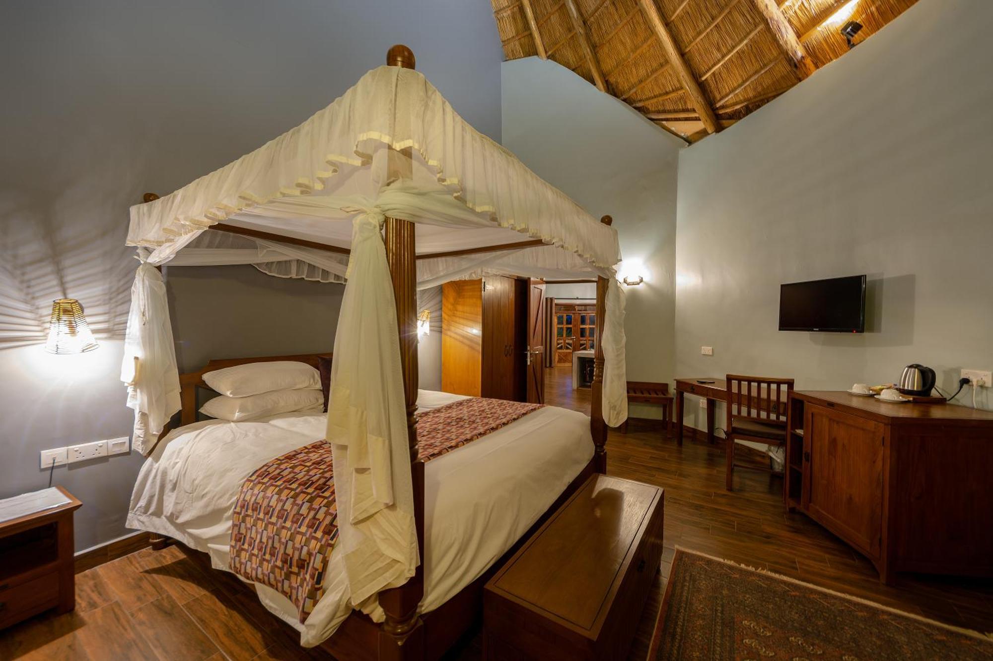 Emburara Farm Lodge Mbarara Esterno foto