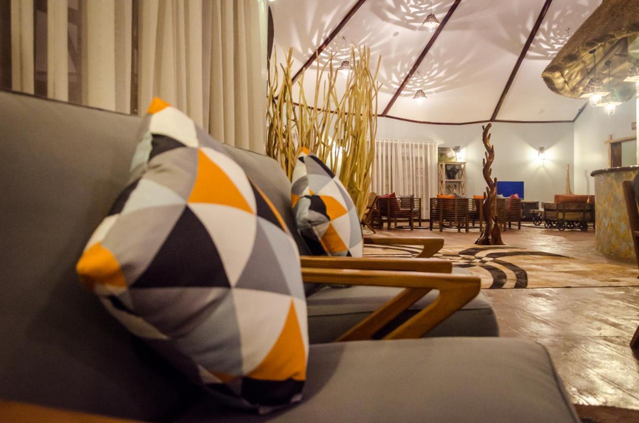 Emburara Farm Lodge Mbarara Esterno foto