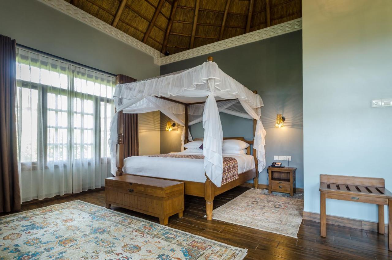 Emburara Farm Lodge Mbarara Esterno foto