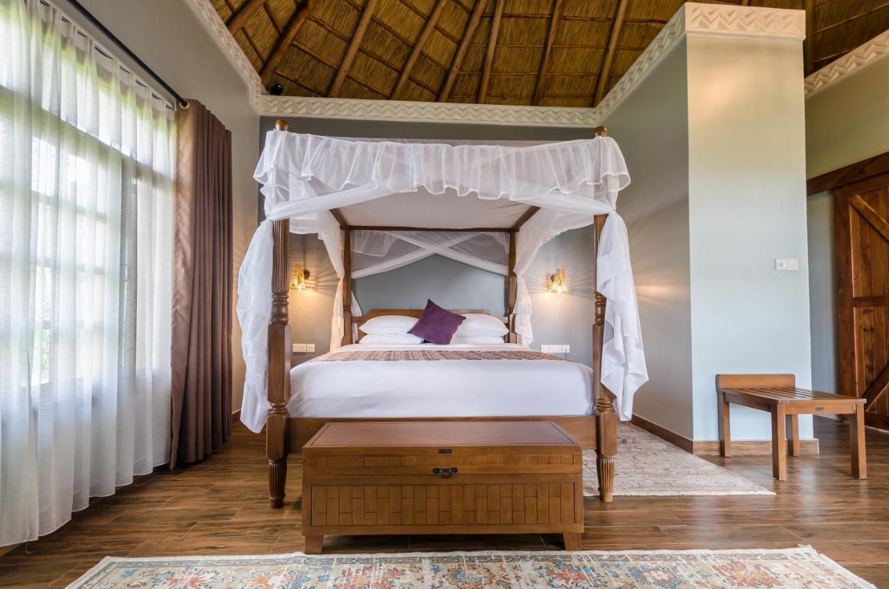 Emburara Farm Lodge Mbarara Esterno foto