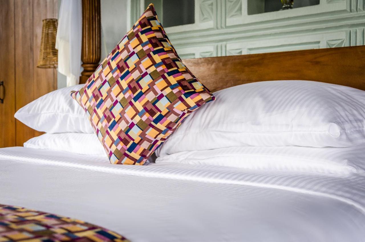 Emburara Farm Lodge Mbarara Esterno foto